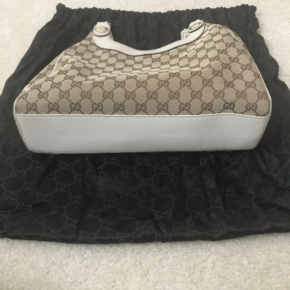 Gucci Shoulder Bag in Canvas - Picture 2 of 8